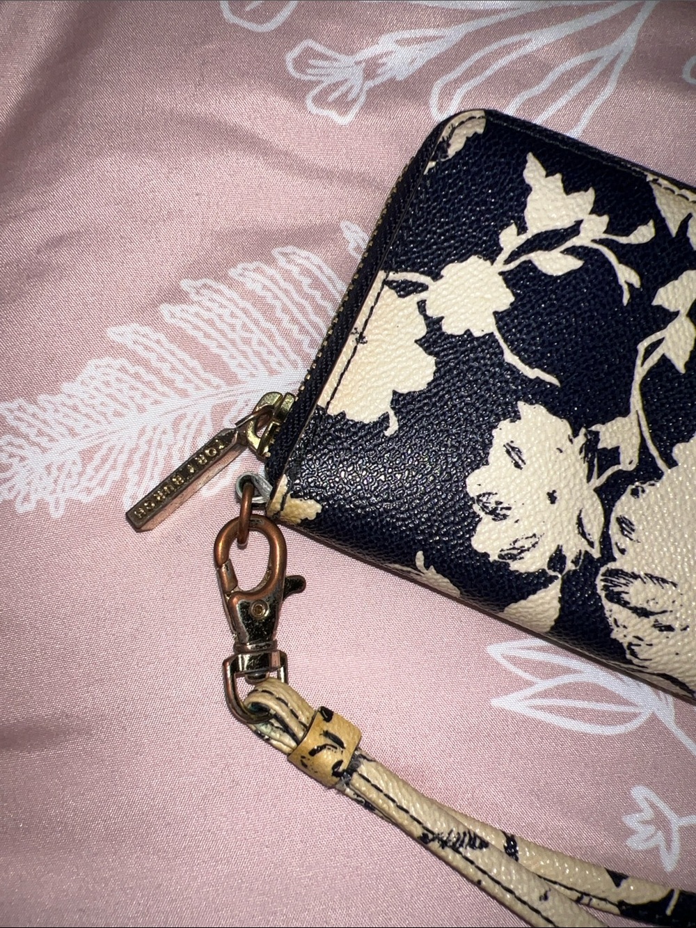 Tory Burch Navy & Cream Floral Zip Wristlet with Detachable Strap - Picture 2 of 5